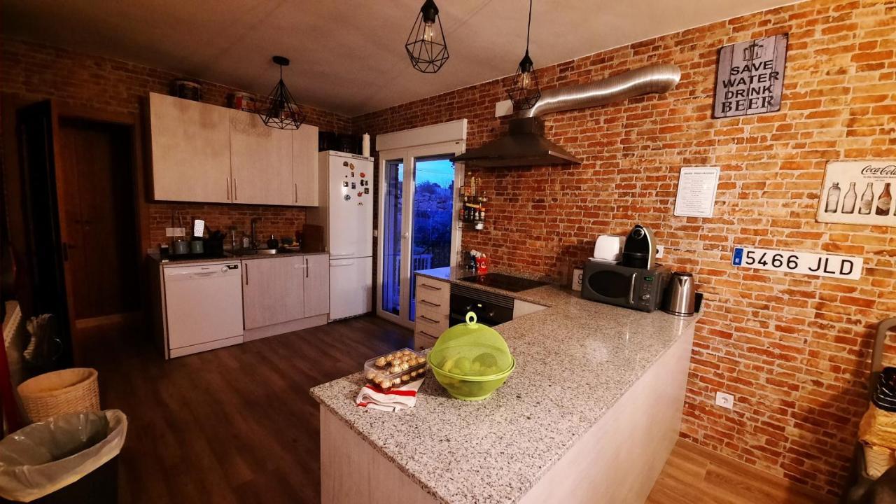 Chalet Con Piscina Y Bbq Para 10 Personas San Martín de Valdeiglesias Exterior foto